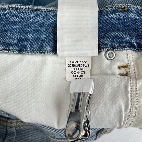 Good American Blue Curve 3" In Denim Shorts Stretch Distressed Raw Hem Women 22 - Picture 10 of 16